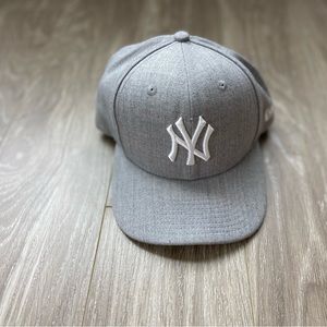 NY Yankees Grey Baseball Hat